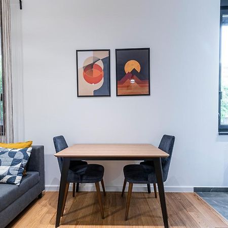 Vertigo Modern Studio-Free Private Parking-Fast Wi-Fi 노비사드 외부 사진