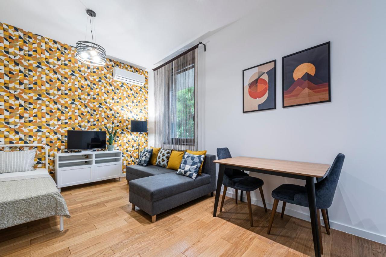 Vertigo Modern Studio-Free Private Parking-Fast Wi-Fi 노비사드 외부 사진